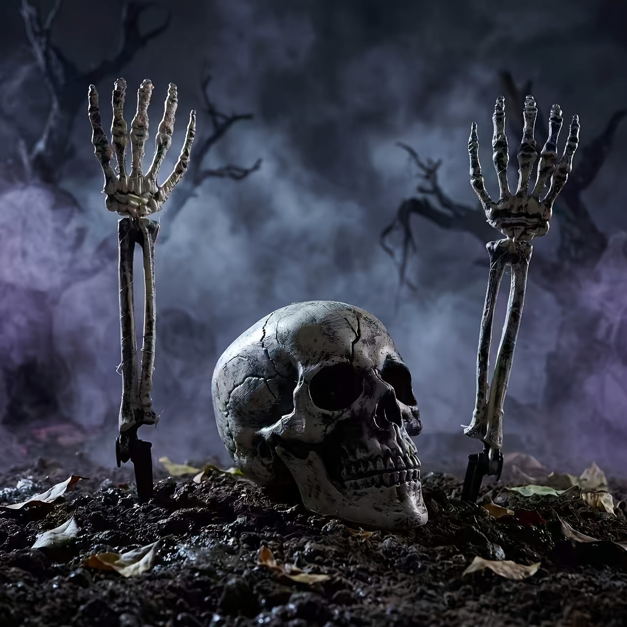 Halloween Skeleton Decoration - ชุดตกแต่งสนามฮาโลวีน 3 ชิ้น หัวกะโหลกพร้อมมือโครงกระดูก พร้อมหลักปัก สำหรับตกแต่งสนามหญ้า